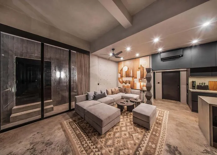 Villa Vivi 3 - Stylish 3br Private Rooftop In *