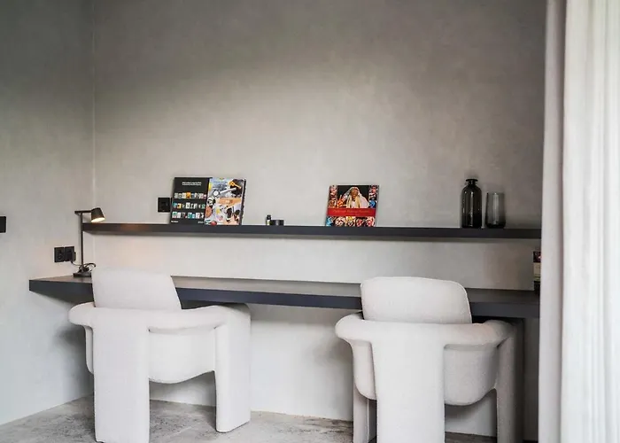 Vivi 3 - Stylish 3br Private Rooftop In *