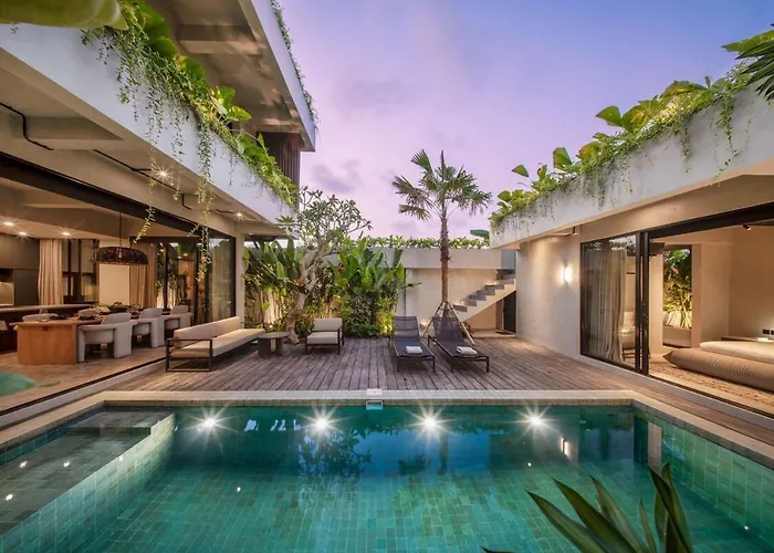 Villa Vivi 3 - Stylish 3br Private Rooftop In Canggu