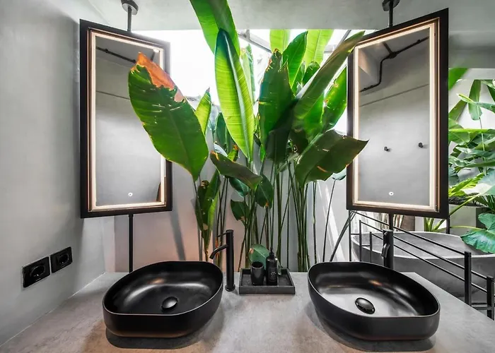 Vivi 3 - Stylish 3br Private Rooftop In Villa Canggu