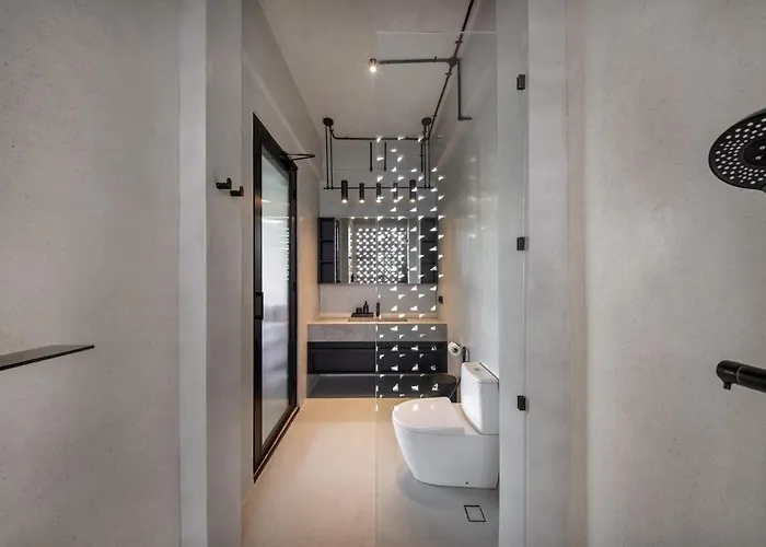 Villa Vivi 3 - Stylish 3br Private Rooftop In